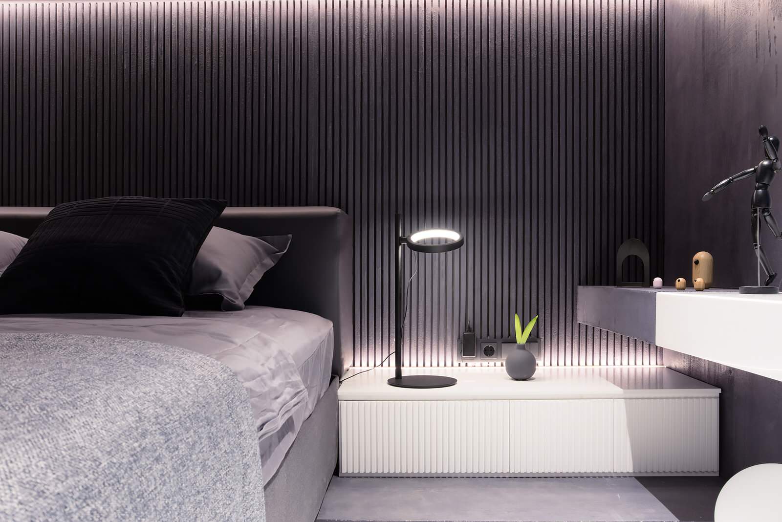 Пещера под водопадом