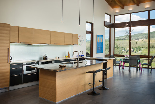 Eagle Crest Residence modern-kueche