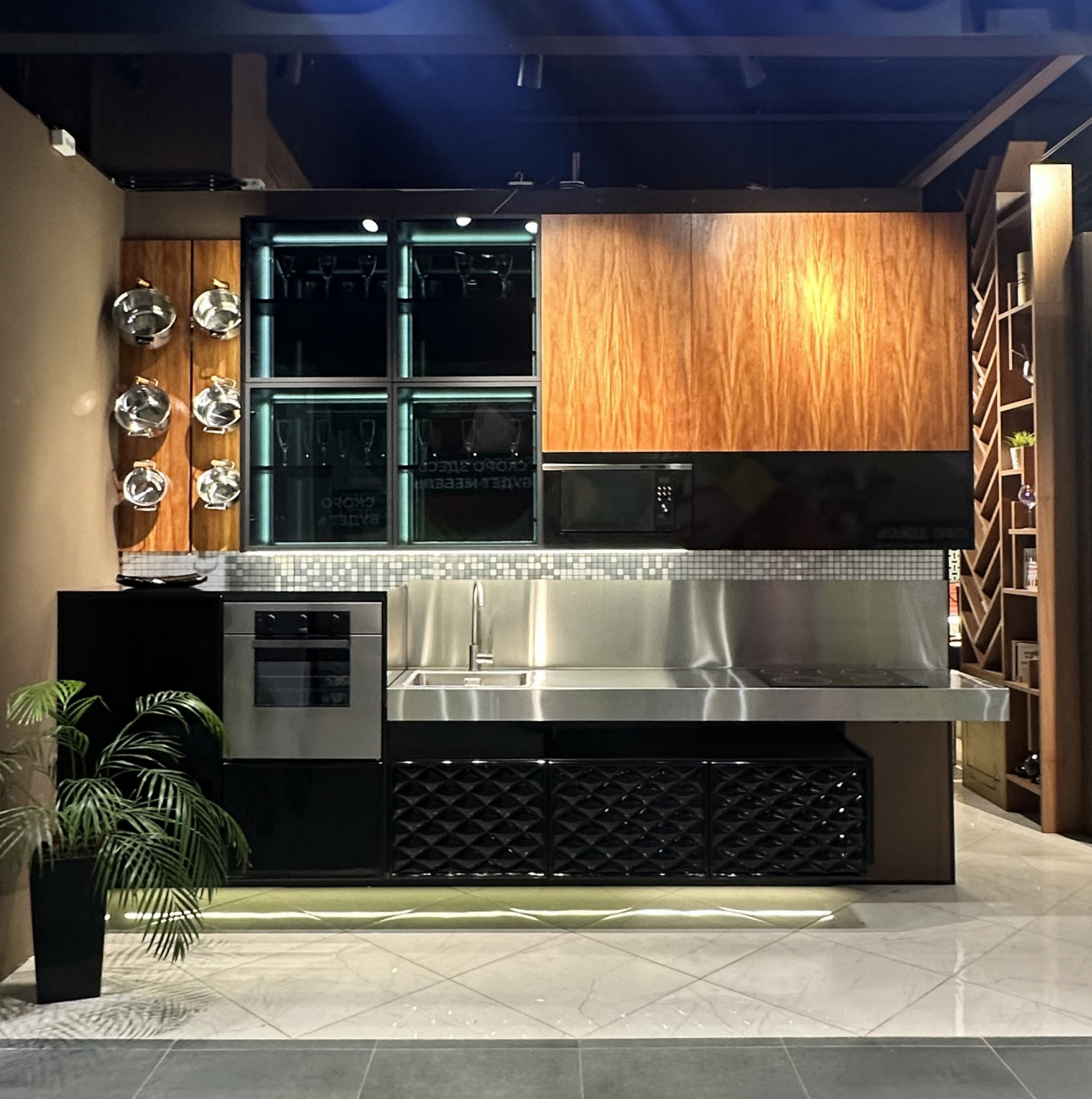 Выставочный образец.