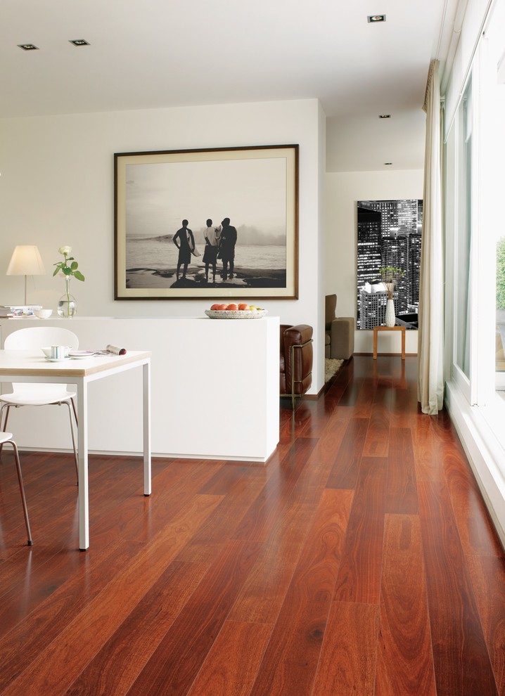 Dining room - dining room idea in Chicago