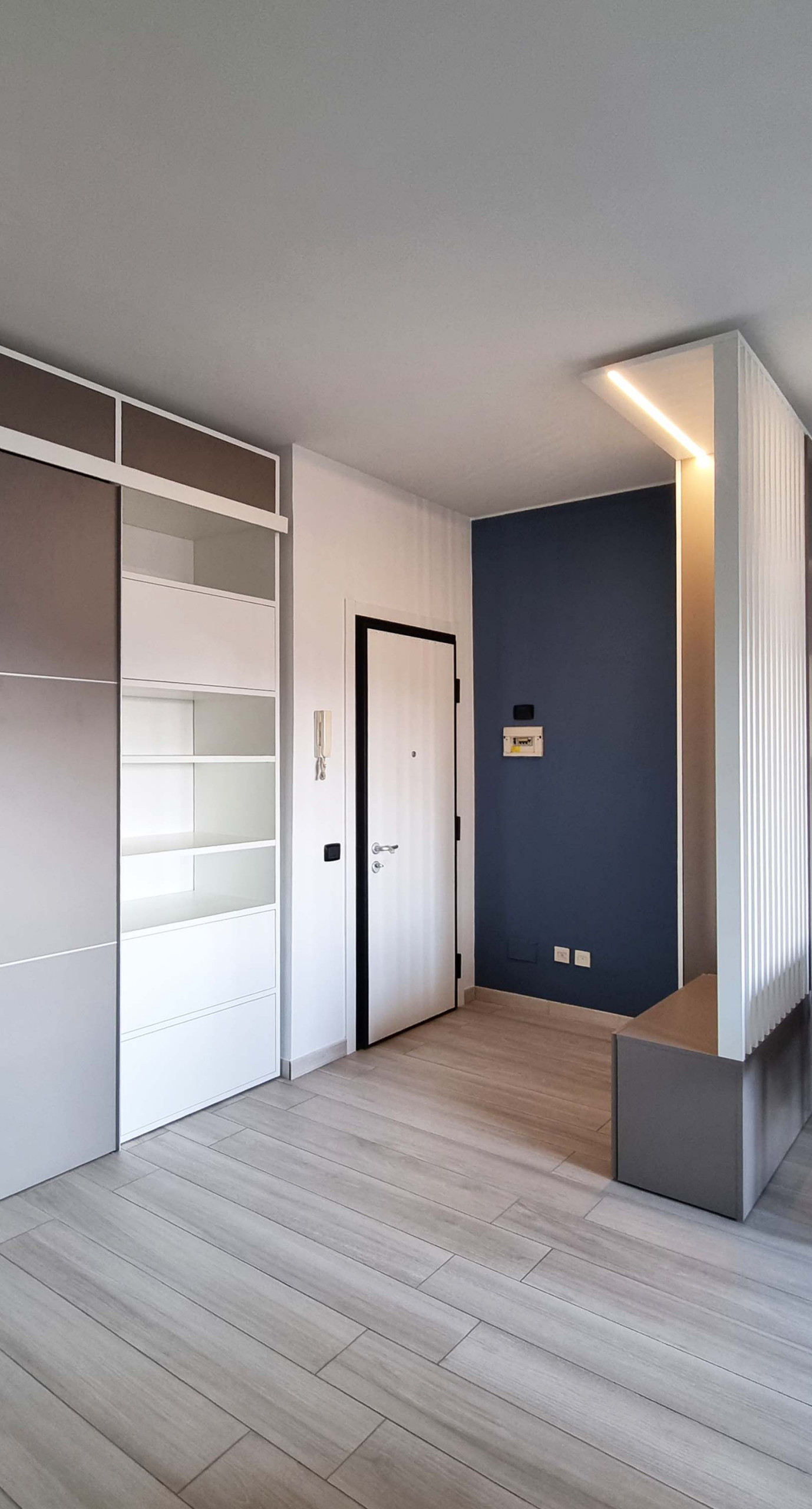 Arredo su misura per Living con zona studio
