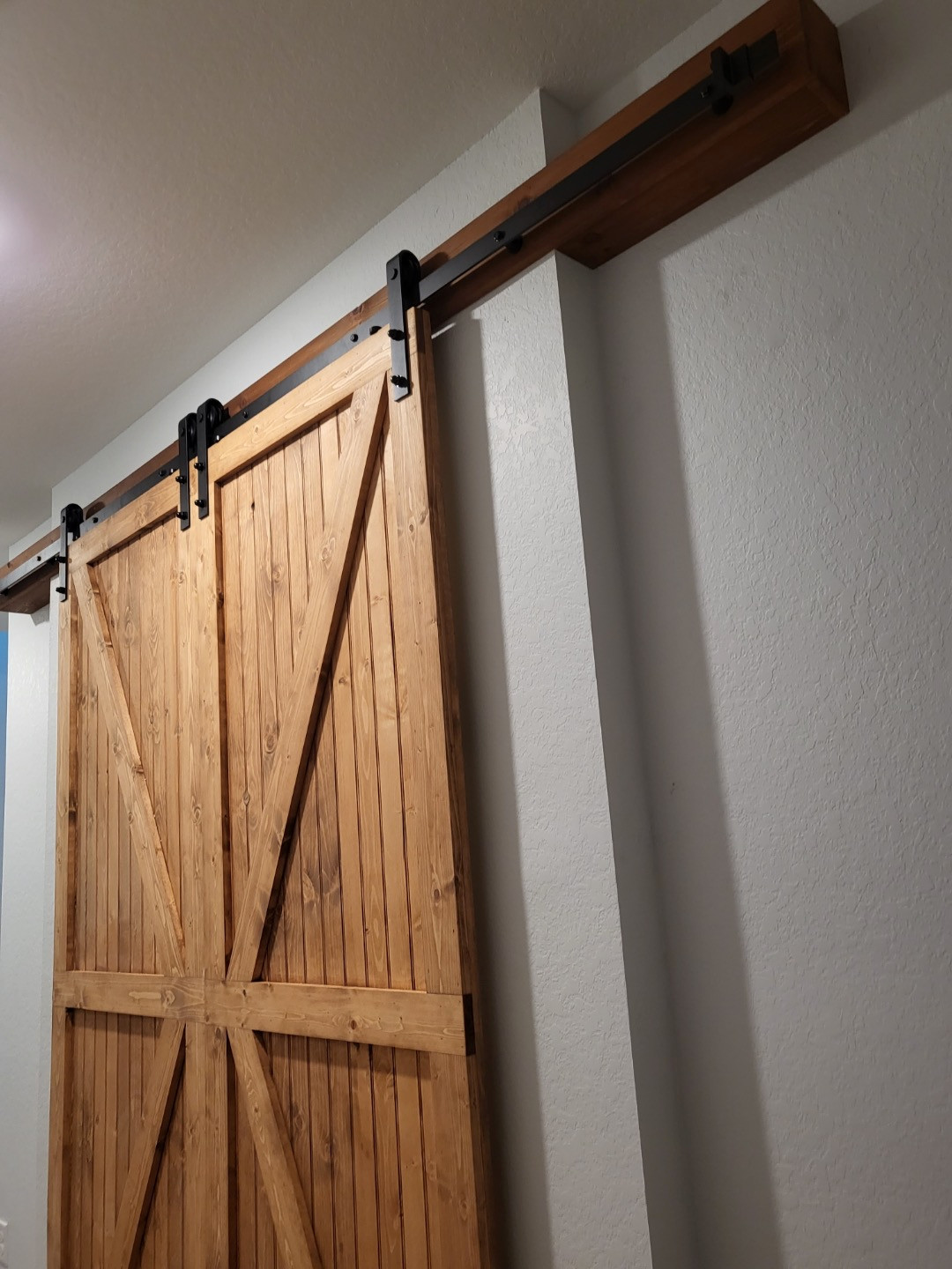 Ollor Barn Doors