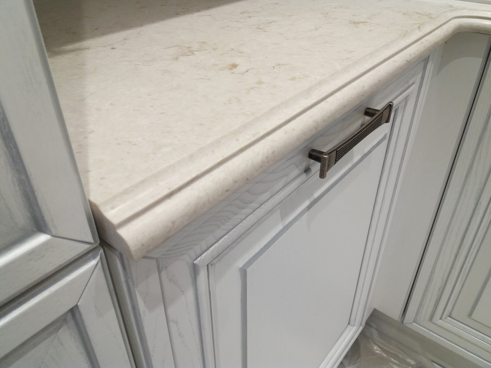 Двухкомнатная квартира в светлых тонах.