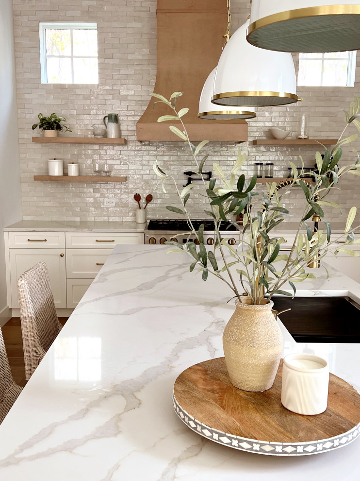 Inspiration for a transitional kitchen remodel in Miami