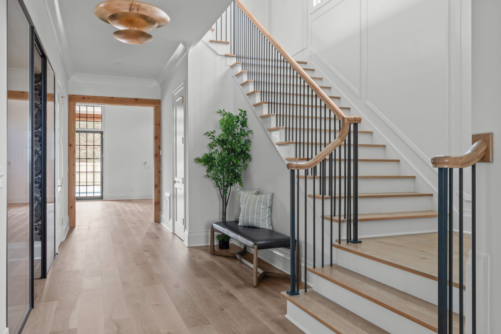 Transitional home design photo in Raleigh