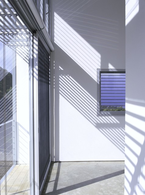 Rose House modern-sovrum