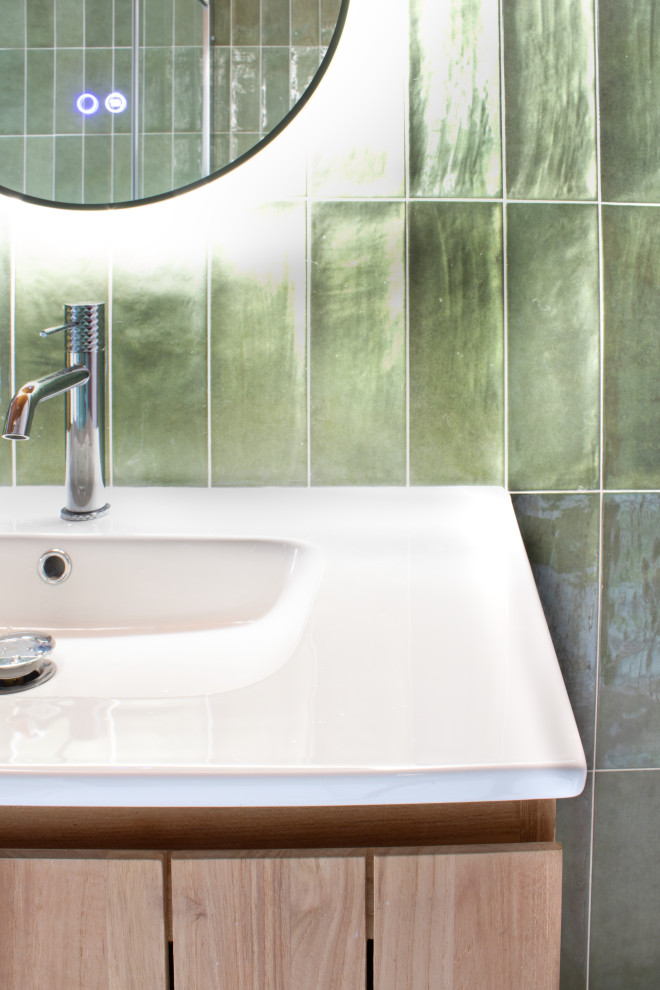 Entre lo rústico y lo actual: transformación de baños en Cantabria