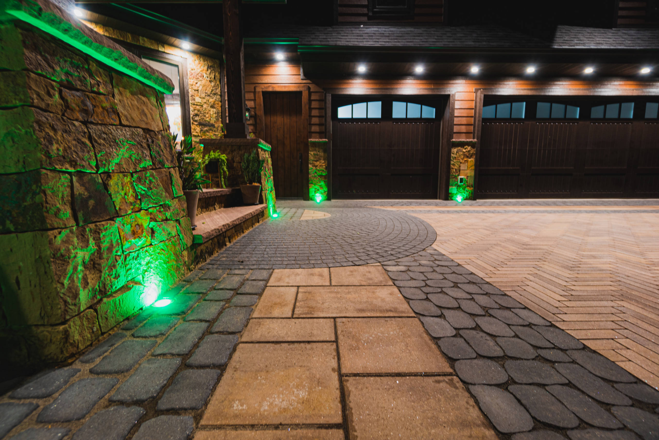 Award Winning Driveway Courtyard