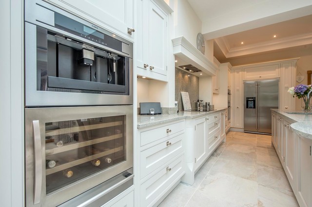 Ridgemount House traditional-kitchen