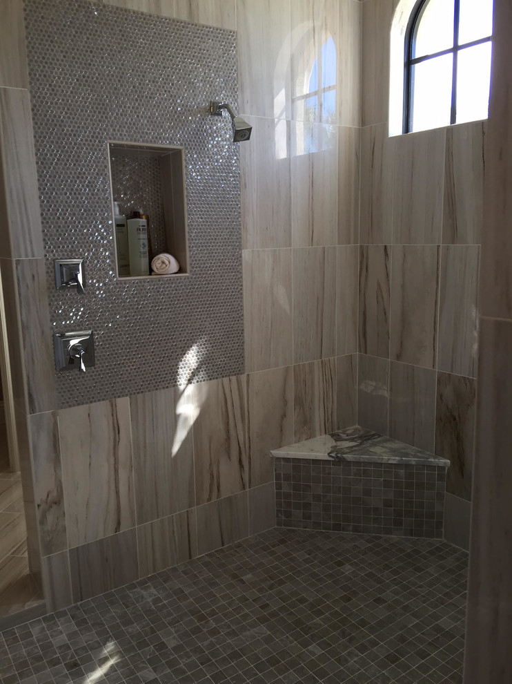 Example of a large transitional master beige tile, brown tile, gray tile and porcelain tile light wood floor and beige floor doorless shower design in Miami with beige walls, shaker cabinets, black cabinets, a one-piece toilet, an undermount sink and soapstone countertops