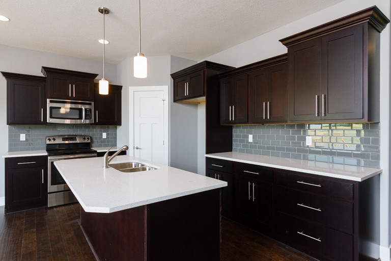 Kitchen - transitional kitchen idea