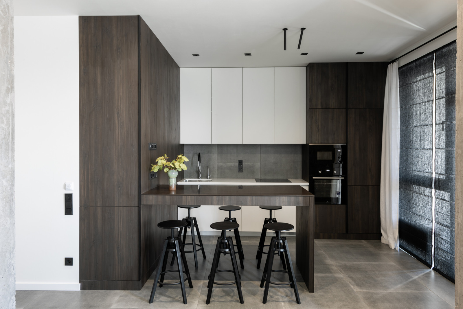 Монохромные апартаменты