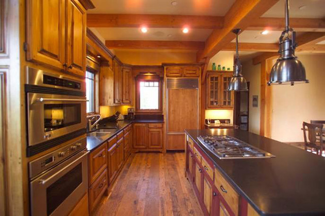 Spanish Peak Residence rustic-kitchen