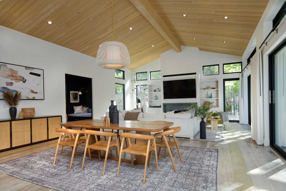 San Carlos - Warm Modern Dreamhouse