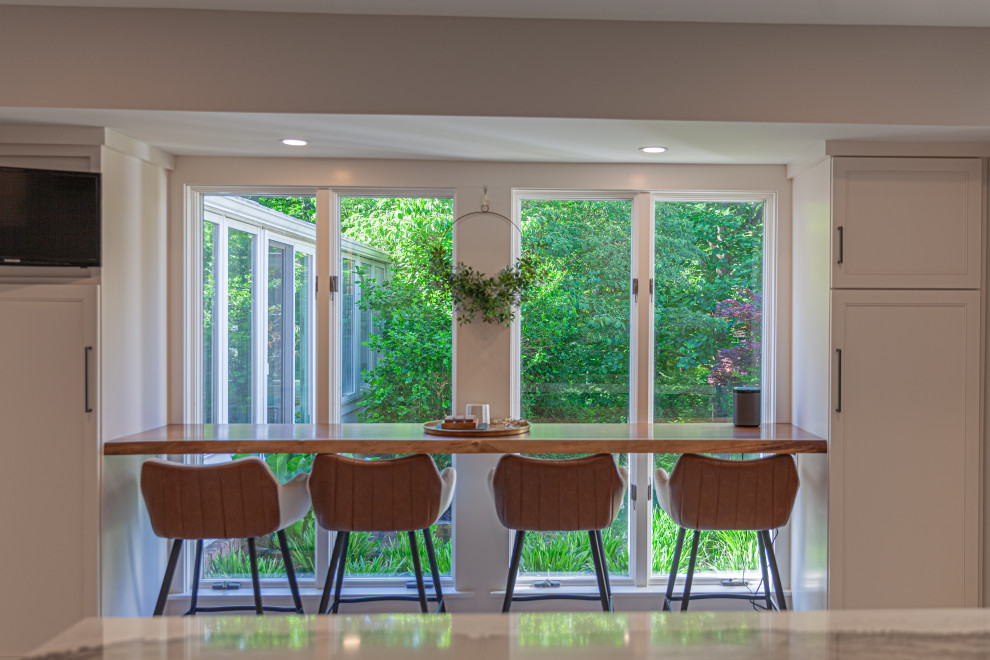 Home design - transitional home design idea