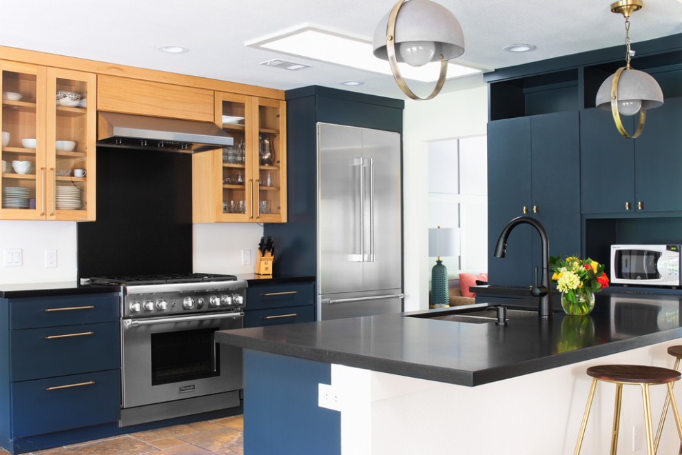 Inspiration for a transitional kitchen remodel in Austin