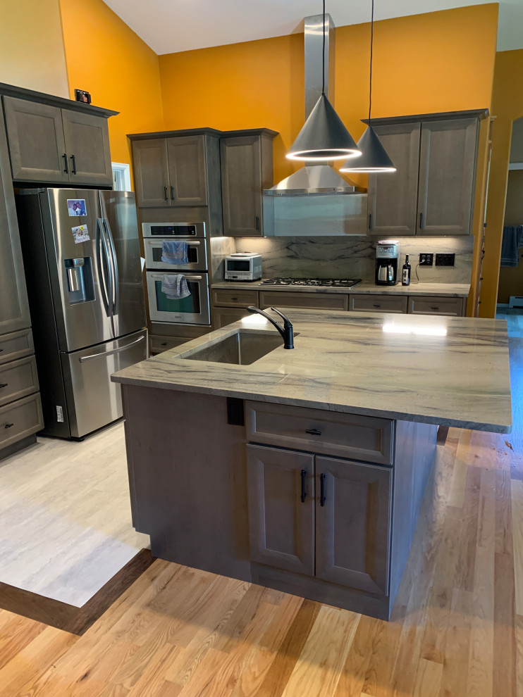 Transitional kitchen photo in Denver