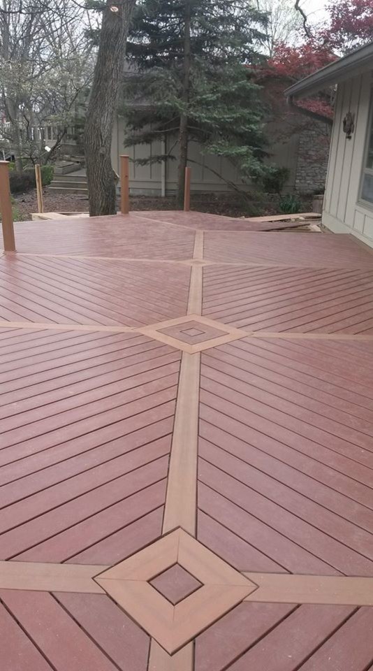 Backyard deck photo in Indianapolis