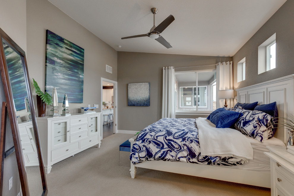 Transitional home design photo in Denver