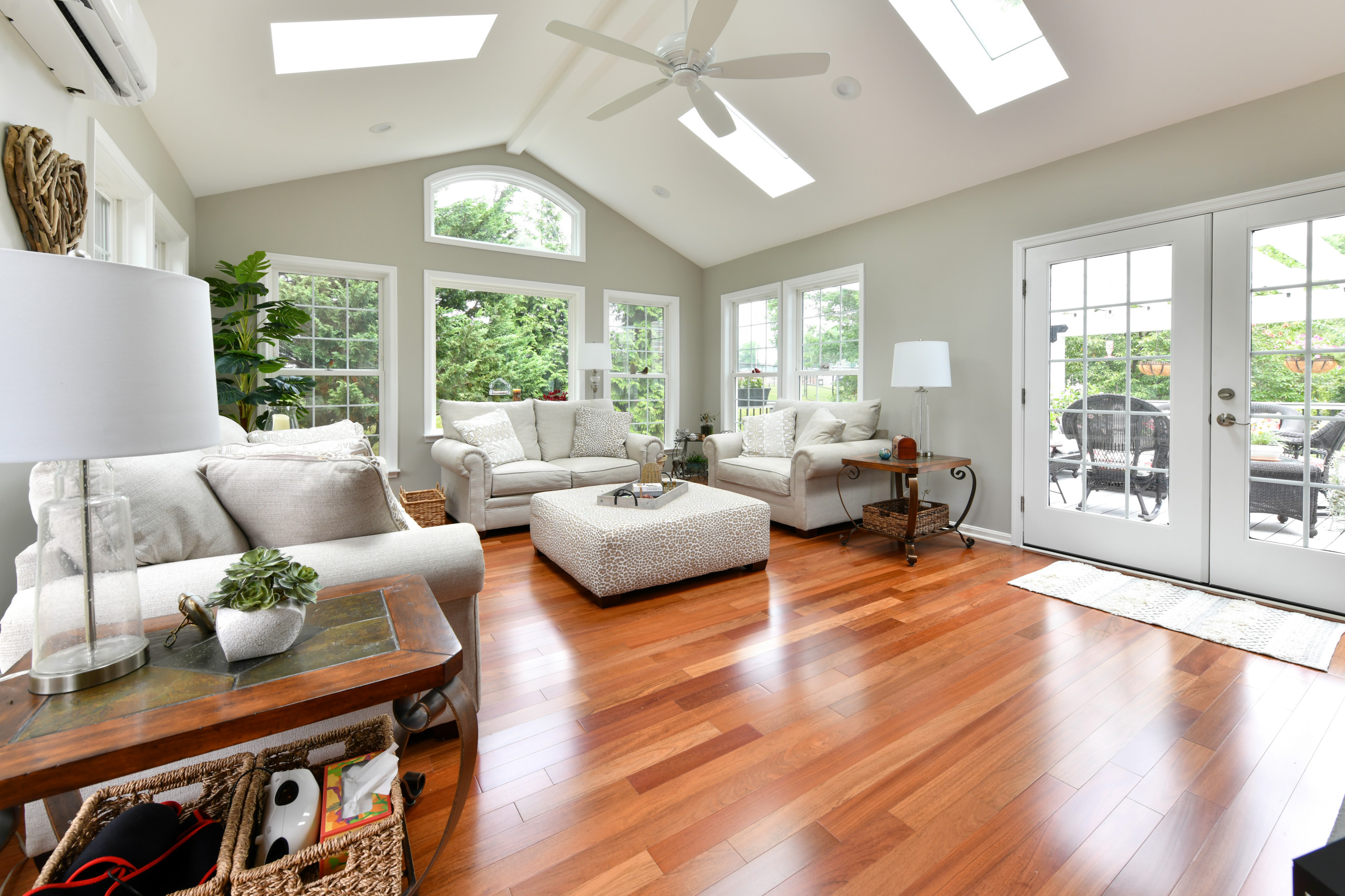 Huge Entertaining Deck and Sunroom