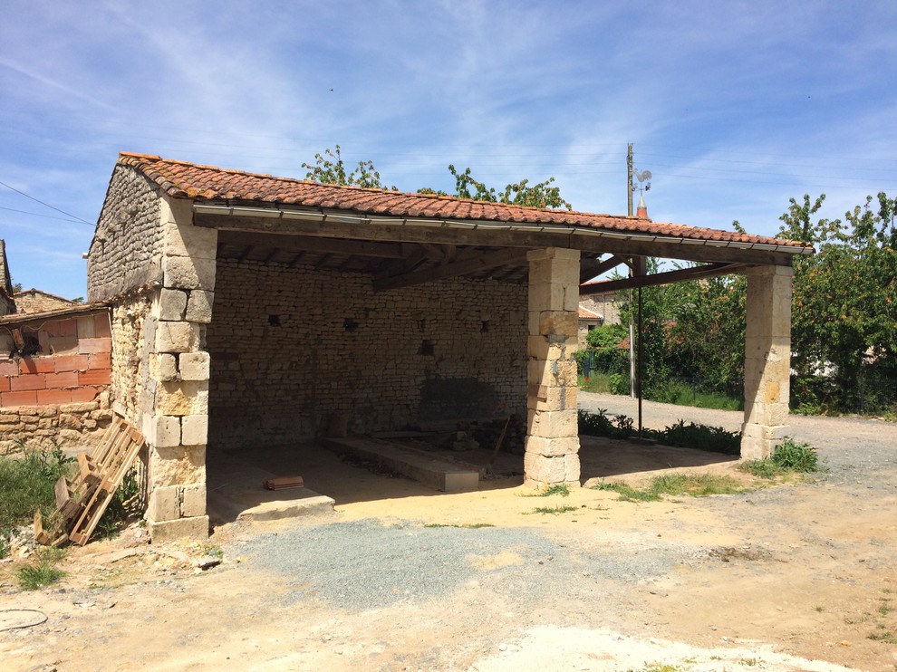 Transformation d'une grange en garage près de Niort.