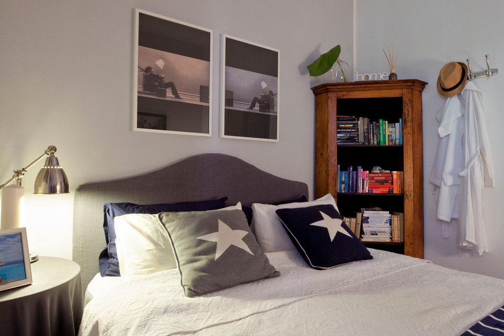 Esempio di una camera da letto contemporanea
