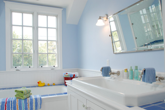 Hill St. traditional-bathroom