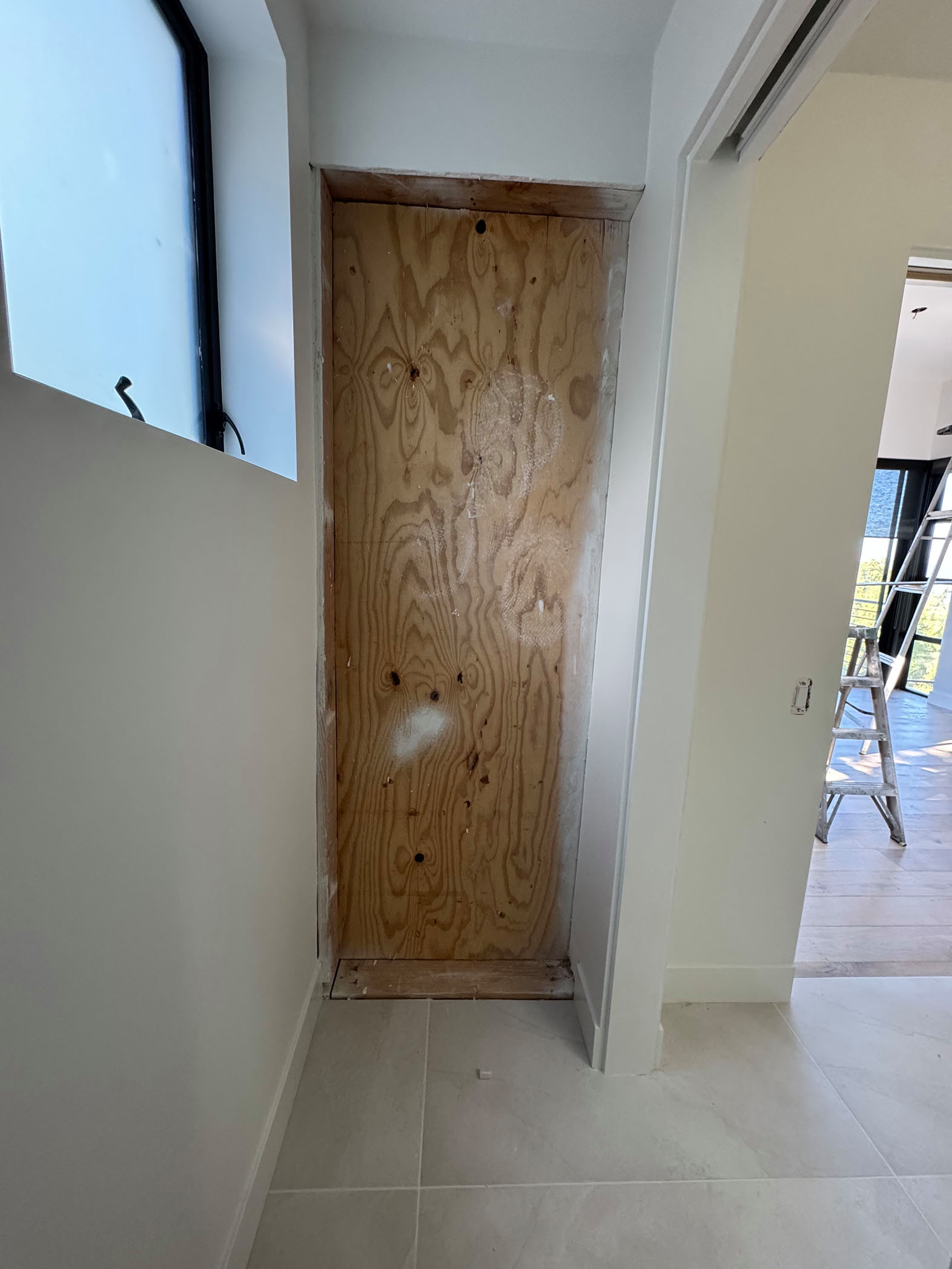 Topanga - Linen before