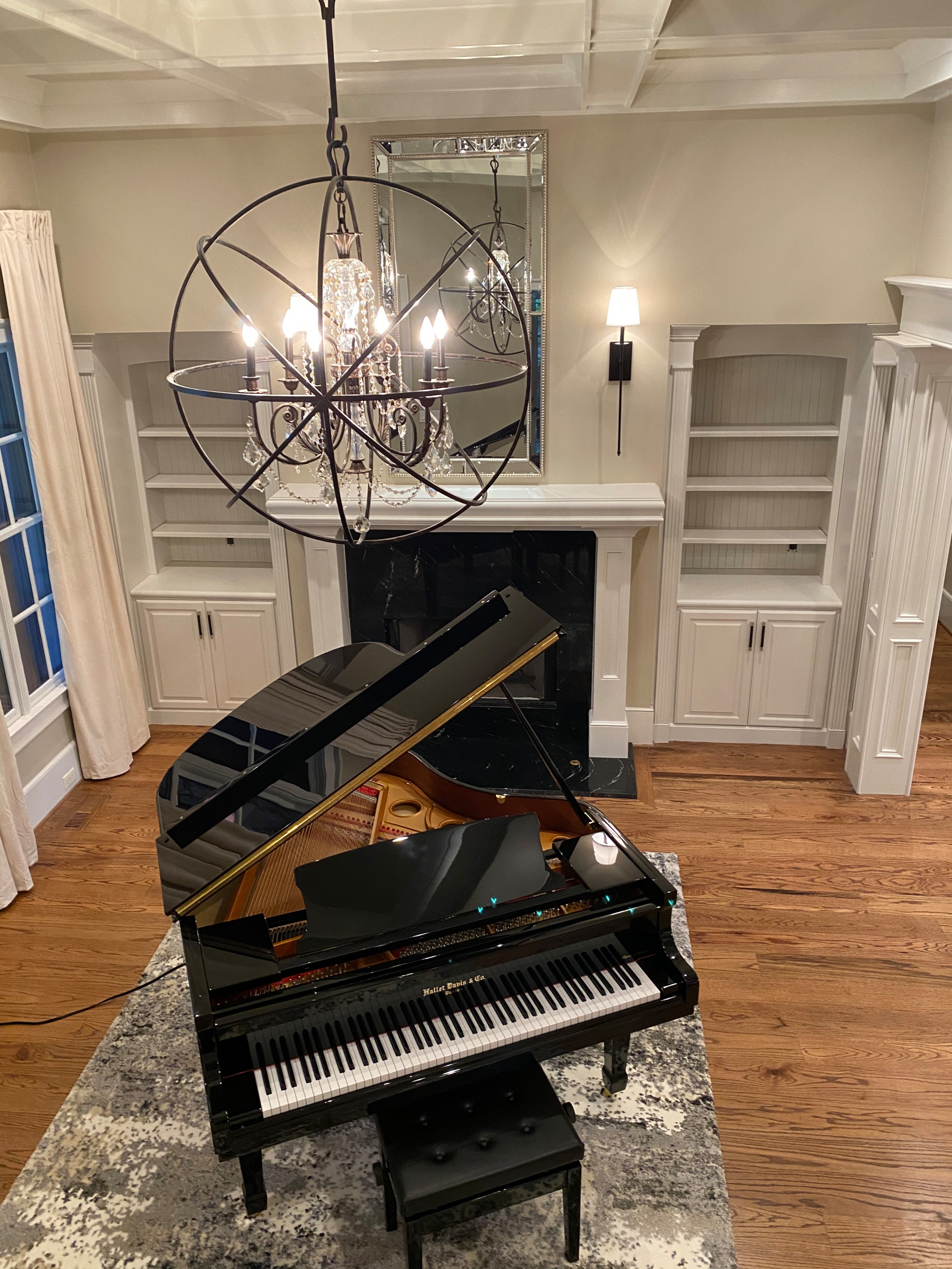 Decor & Design Piano room Marietta