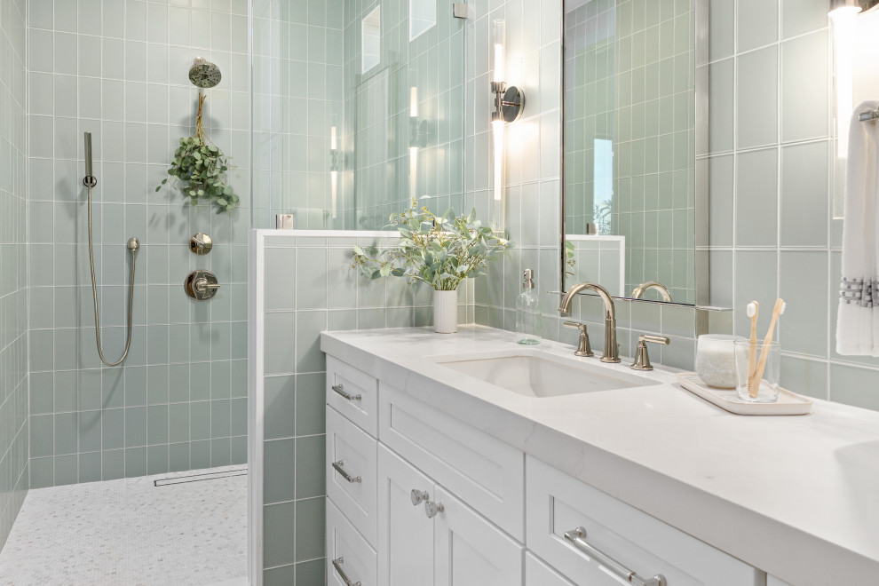 Example of a transitional bathroom design in Las Vegas