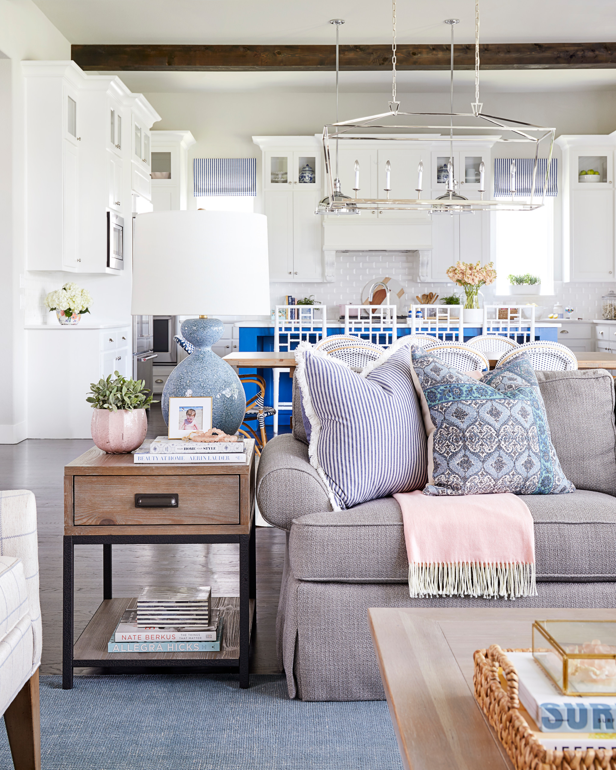Home design - traditional home design idea in Dallas