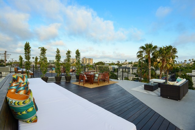 Modern Style 3 Story Single Family Home - 4 beds 3 baths | Venice, CA contemporary-terrace