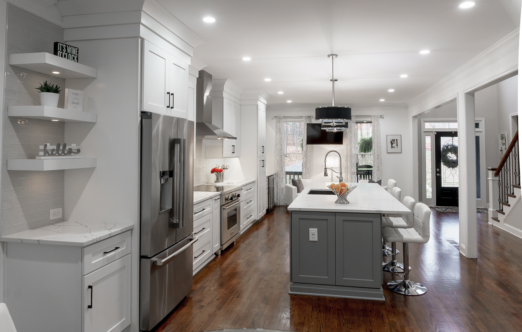 POWDER SPRINGS clean and contemporary kitchen