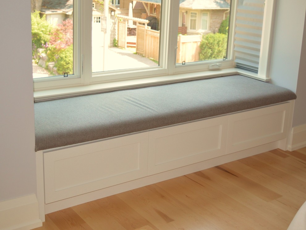 Built-in Bay Window Seat