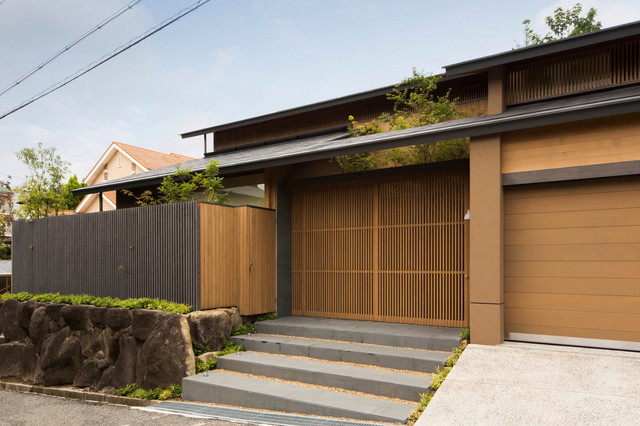 S HOUSE asiatisk