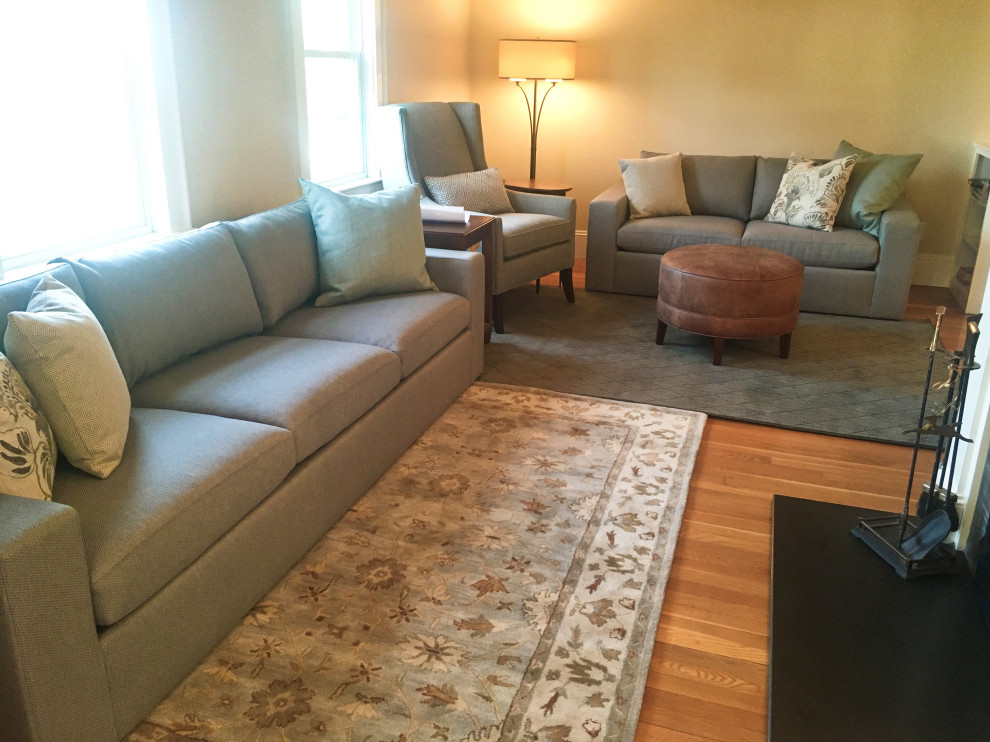Home design - transitional home design idea in Boston