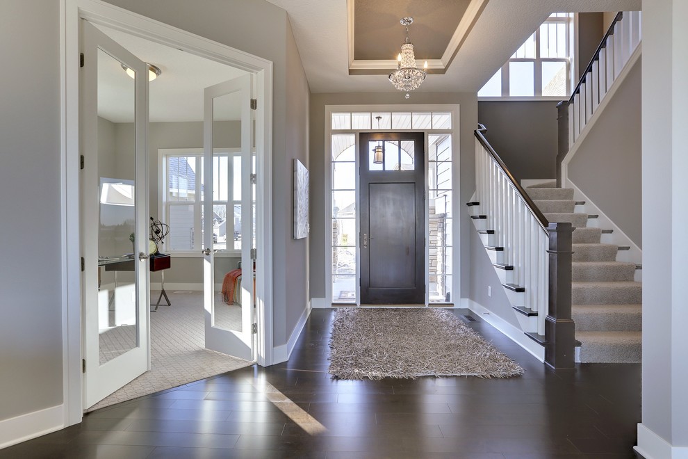 Inspiration for a transitional entryway remodel in Minneapolis
