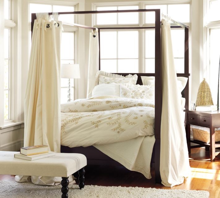 Farmhouse Canopy Bed