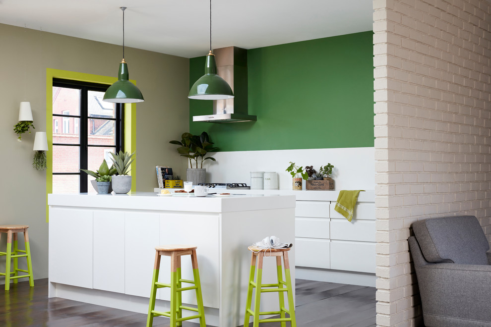 Inspiration for a contemporary kitchen in Buckinghamshire.