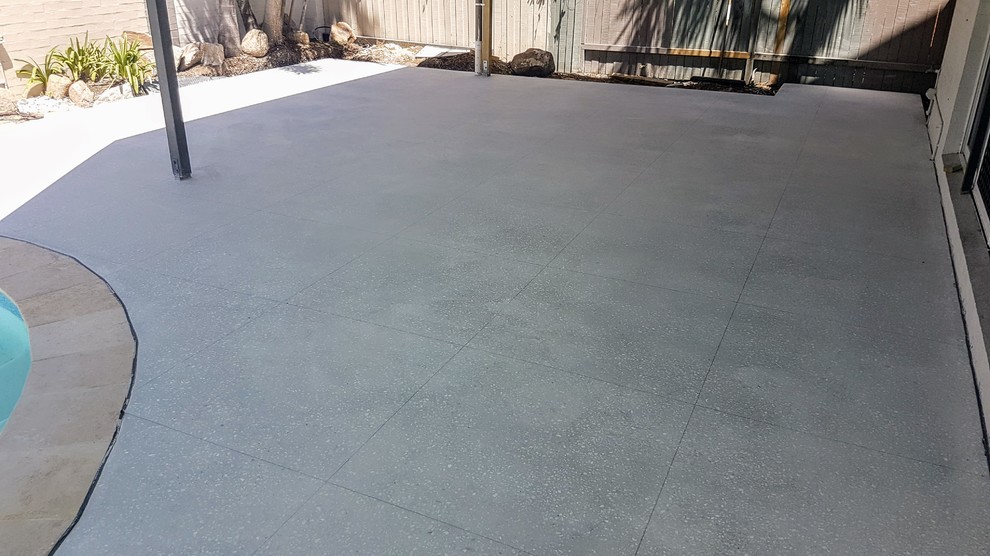 Beach style patio in Brisbane.