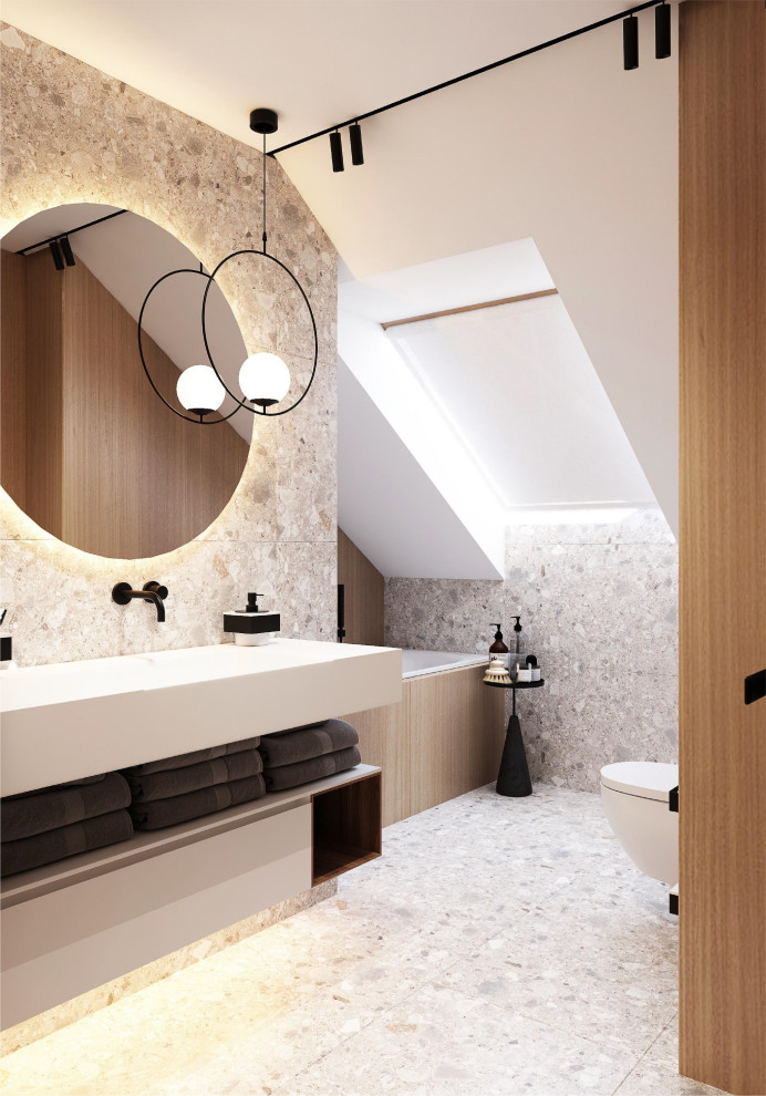Стильный дизайн: маленькая ванная комната в стиле модернизм с плоскими фасадами, белыми фасадами, накладной ванной, инсталляцией, разноцветной плиткой, керамической плиткой, белыми стенами, полом из керамической плитки, душевой кабиной, настольной раковиной, столешницей из кварцита, разноцветным полом, белой столешницей, тумбой под одну раковину и подвесной тумбой для на участке и в саду - последний тренд