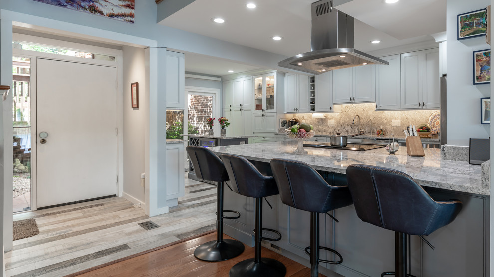 Kitchen - transitional kitchen idea in Boston