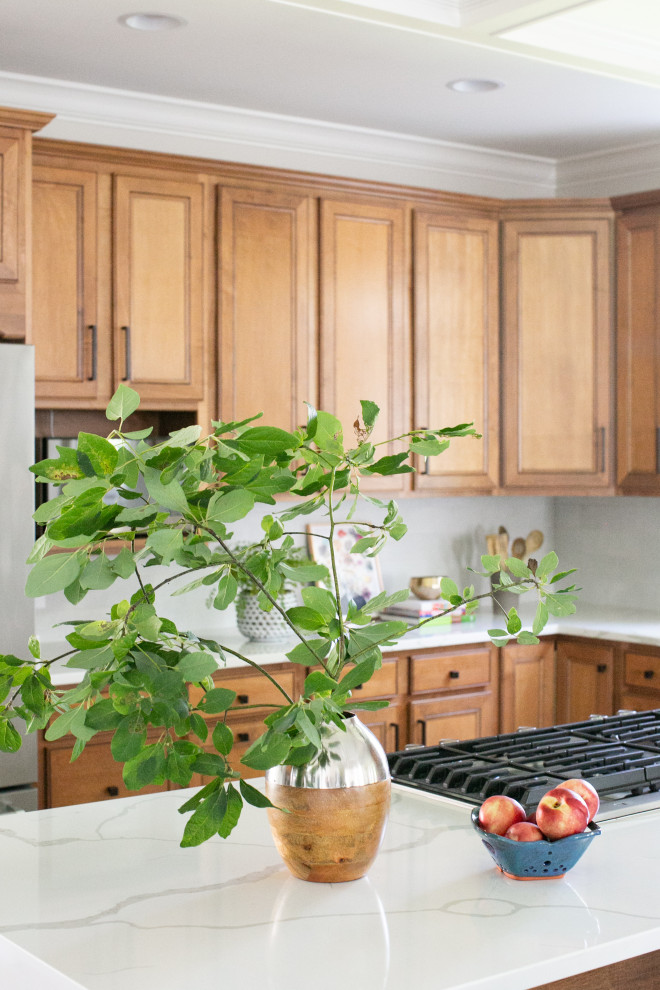 Example of a transitional kitchen design in Baltimore