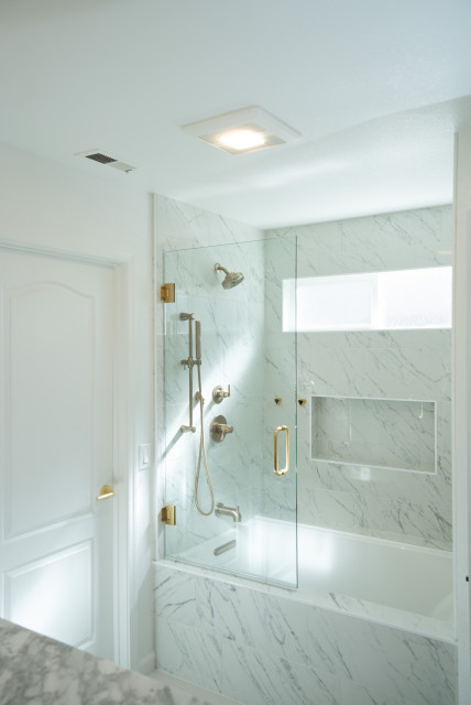 BathCRATE Isabel Virginia Drive modern-badezimmer