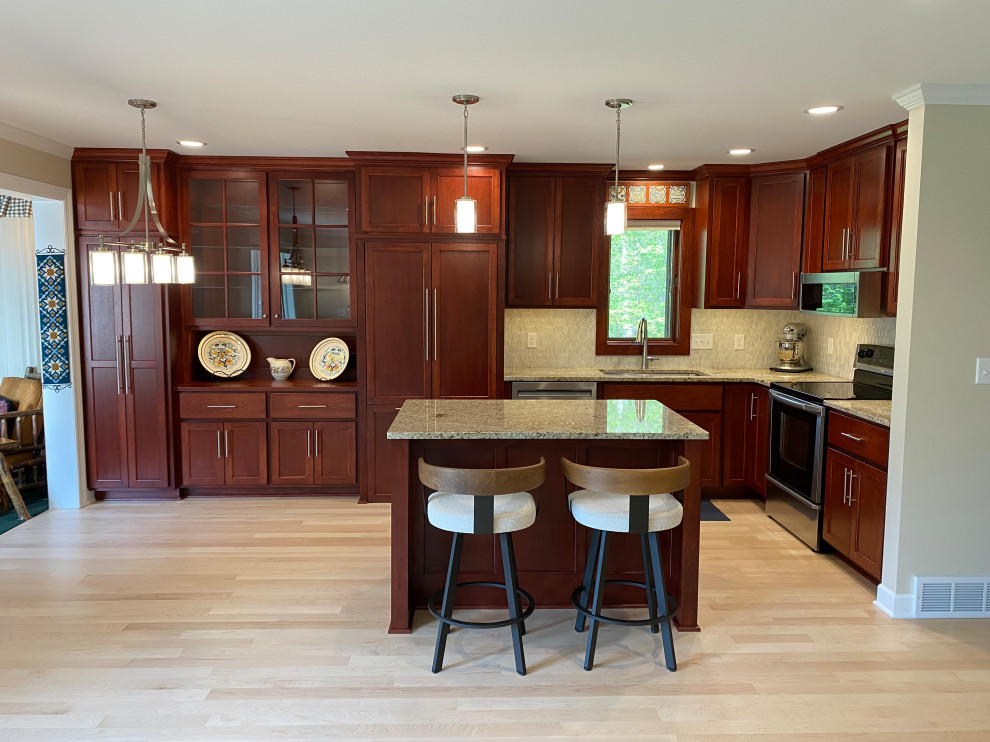 Example of a transitional kitchen design in Minneapolis