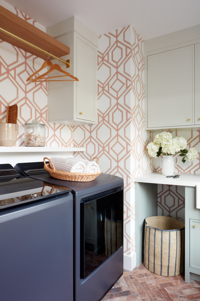 Laundry room - transitional laundry room idea in San Francisco