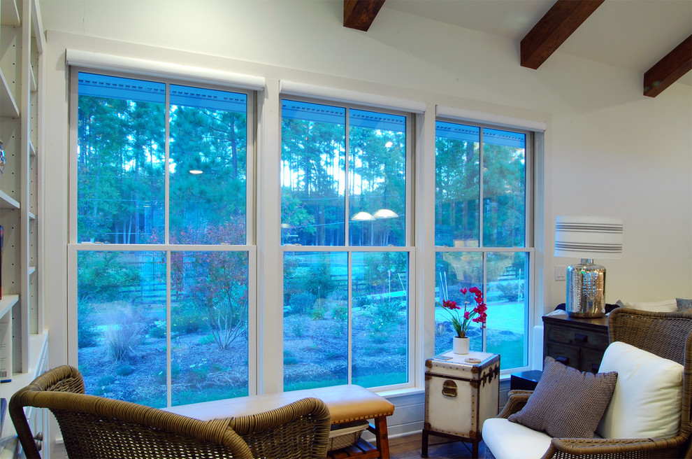 Transitional home design photo in Raleigh