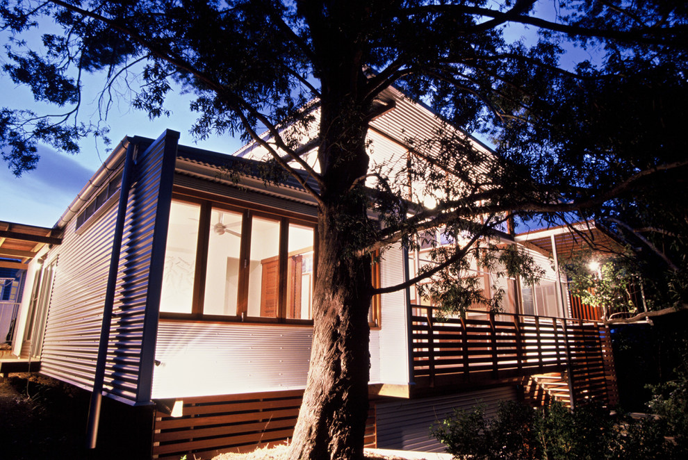 Design ideas for a country exterior in Brisbane.