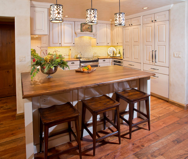 White Painted Traditional Kitchen Beaver Creek Colorado classique-cuisine