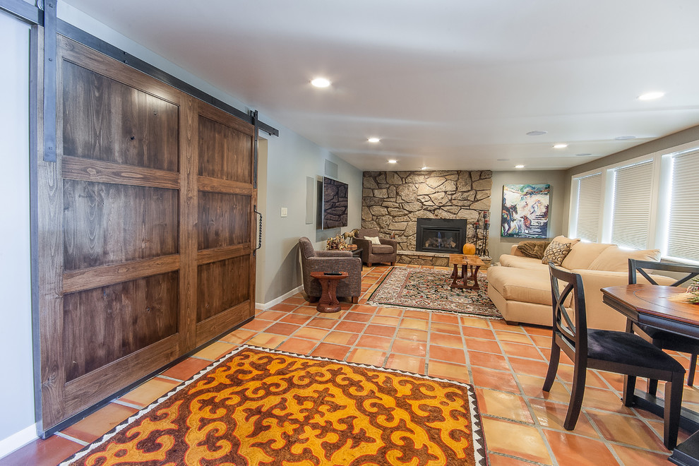 Example of a large mountain style home design design